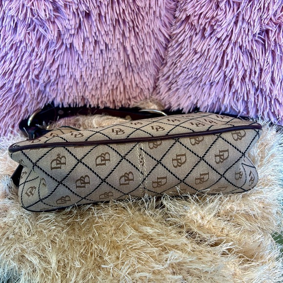 Dooney & Bourke Monogram Purse - Picture 5 of 9